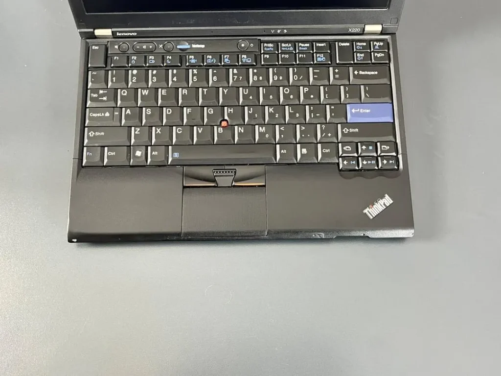 لپ تاپ استوک Lenovo ThinkPad X220