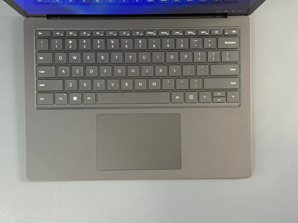 photo ۲۰۲۶ ۰۶ ۰۷ ۱۳ ۳۳ ۰۹ لپ تاپ Microsoft Surface Laptop 4