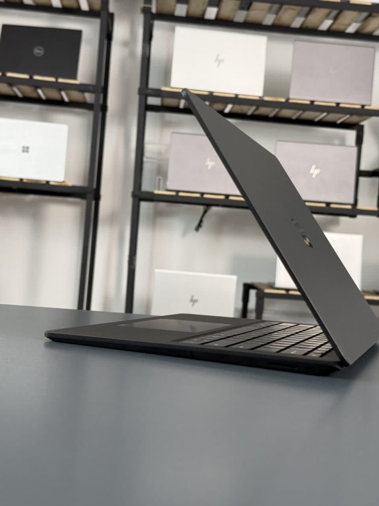 photo ۲۰۲۶ ۰۶ ۰۷ ۱۳ ۳۳ ۰۹ 2 لپ تاپ Microsoft Surface Laptop 4