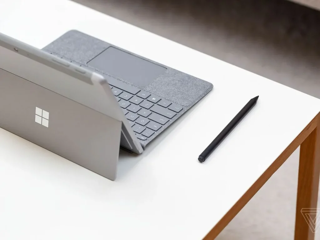 984782 11zon لپ تاپ استوک Microsoft Surface Pro 7